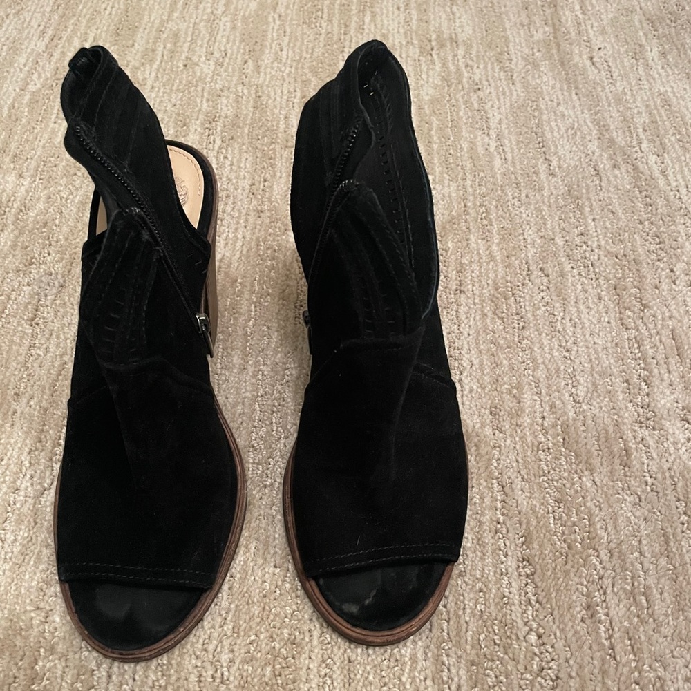 Vince Camuto Peep Toe Zipper Booties (Black)